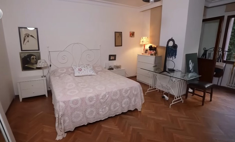 Evi kentsel dönüşüme girdi taşınmak zorunda kaldı... Ünlü şarkıcı yeni yuvasının kapılarını açtı