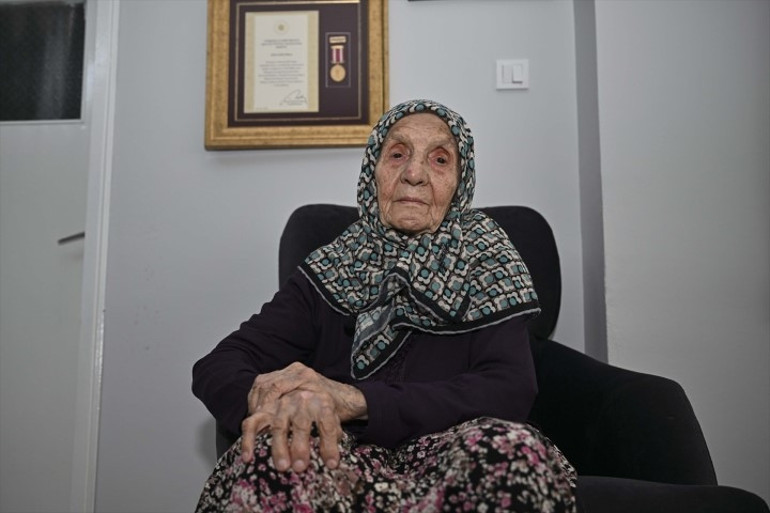 Şehit ailesine ziyarette duygulandıran diyalog | 99 yaşındaki Muzaffer Nine teslim etti, Erdoğan anında talimat verdi
