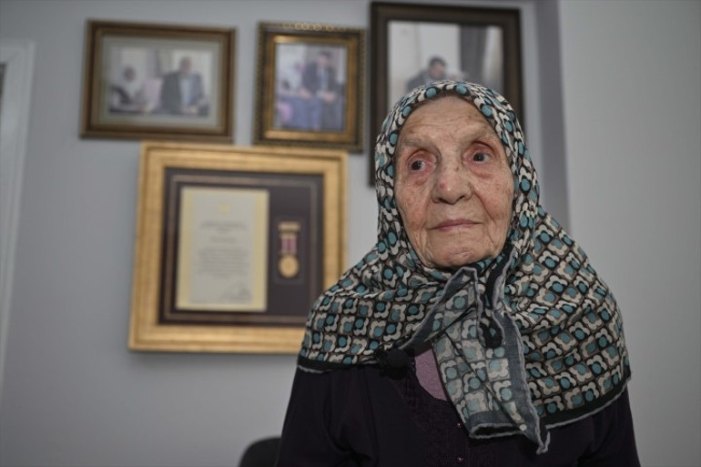 Şehit ailesine ziyarette duygulandıran diyalog | 99 yaşındaki Muzaffer Nine teslim etti, Erdoğan anında talimat verdi