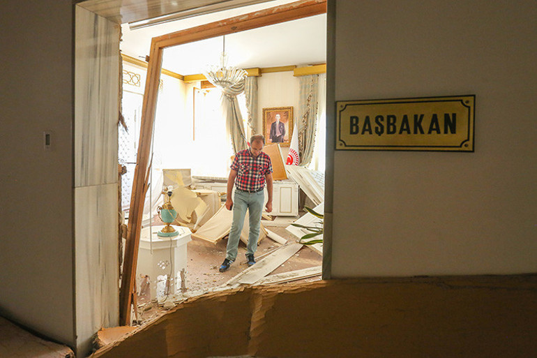 Saat saat milletin zaferi... Bir direnişin kronolojisi: 15 Temmuz 2016