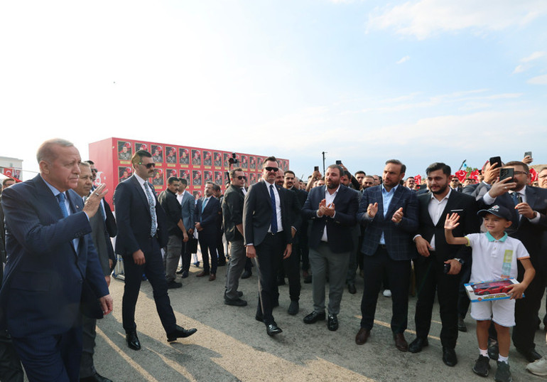 Son dakika... Cumhurbaşkanı Erdoğan: FETÖcü hainler demokrasimize pusu kurdu
