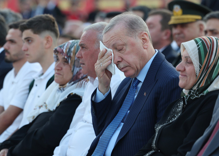 Son dakika... Cumhurbaşkanı Erdoğan: FETÖcü hainler demokrasimize pusu kurdu