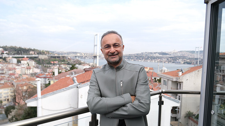 Başarılı müzik yapımcısı Cengiz Erdem: Şarkının kaderini yetenek değil, strateji belirliyor