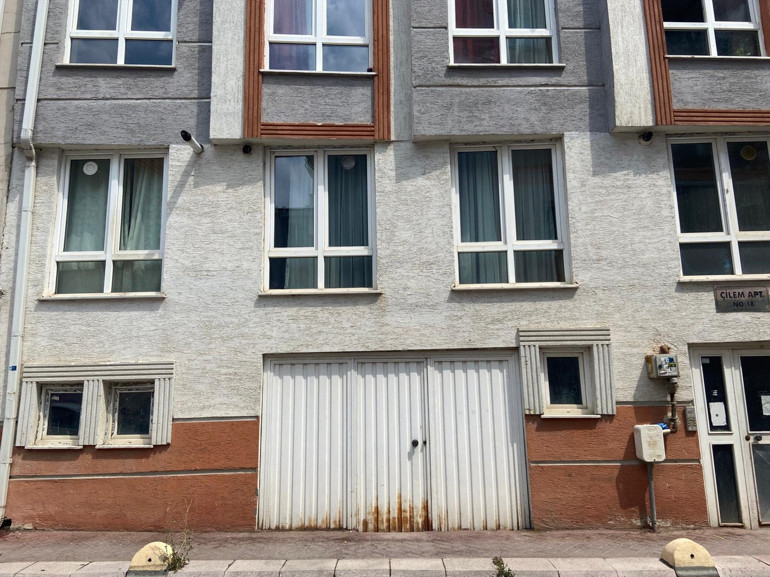 Eskişehirde kadın cinayeti Sevgilisi tarafından boğazı kesilerek öldürüldü