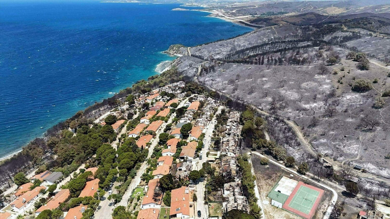 Ormanların yandığı alanlarda heyelan ve erozyon riski İmar izni verilmemeli