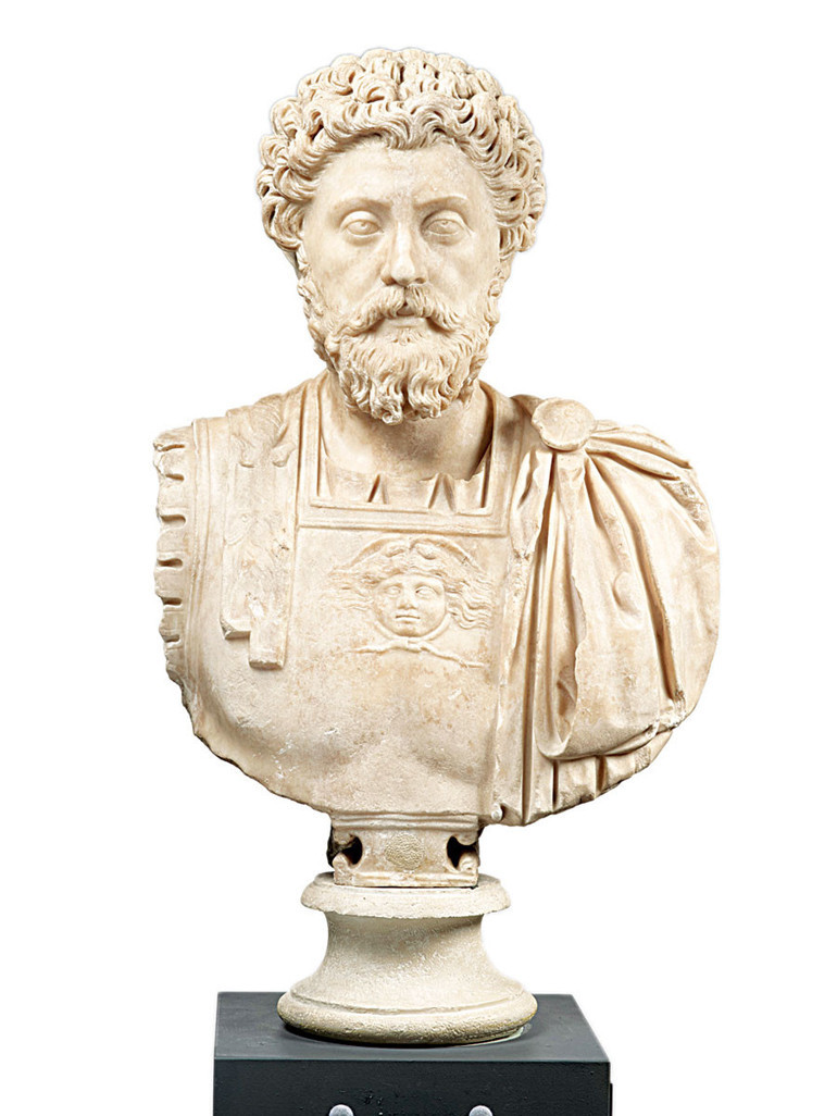 İmparator 65 yıl sonra vatanında