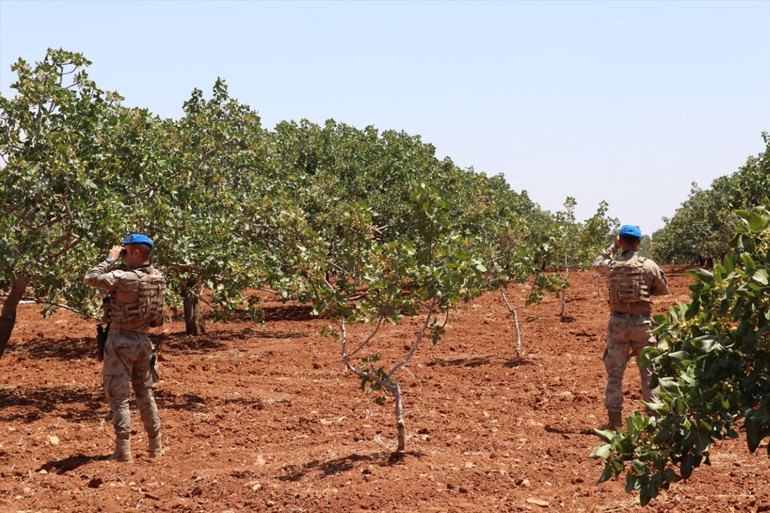 Şehrin geçim kaynaklarından biri Komando timleri yanı başında nöbet tutuyor