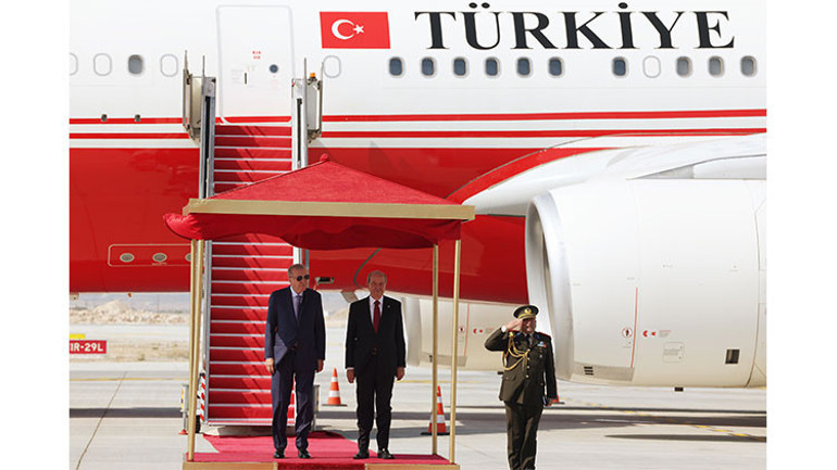 Cumhurbaşkanı Erdoğan, KKTCde resmi törenle karşılandı
