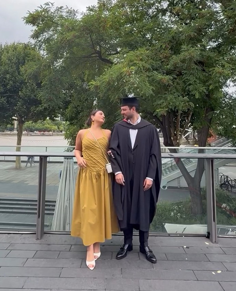 Usta oyuncunun büyük gururu Kızım onur belgesiyle mezun oldu