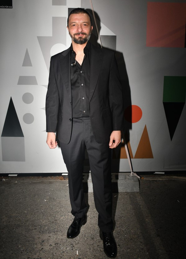 Mehmet Erdem: Renkli kıyafetim çok az