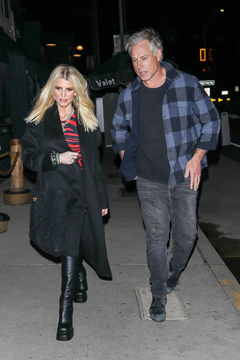 Ona üç çocuk doğurdu, 10 yılını verdi... Hepsi boşa gitti... Kırılacak kalbim bile kalmadı... Git, yatağından yalnız uyu şimdi