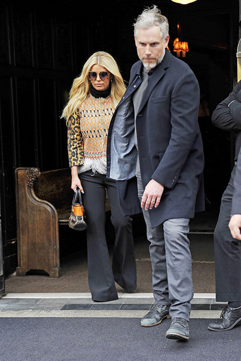 Ona üç çocuk doğurdu, 10 yılını verdi... Hepsi boşa gitti... Kırılacak kalbim bile kalmadı... Git, yatağından yalnız uyu şimdi