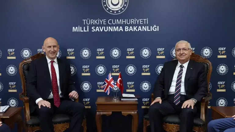 Eurofighter anlaşması Yunanistana dert oldu: Miçotakisten küstah açıklama
