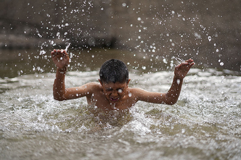 3 ilçede sıcaklık 46,6 dereceye kadar çıktı Meteorolojiden kuvvetli rüzgar uyarısı geldi