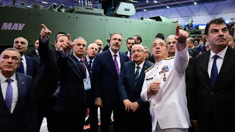 Dışişleri Bakanı Hakan Fidan, IDEF 2025’i ziyaret etti