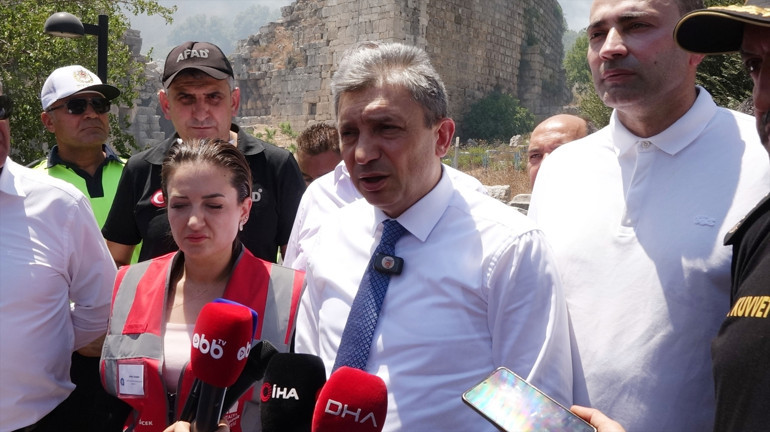Son dakika... Orman yangınlarında son durum | Bakan Yumaklı kontrol altına alınan yangınları tek tek açıkladı