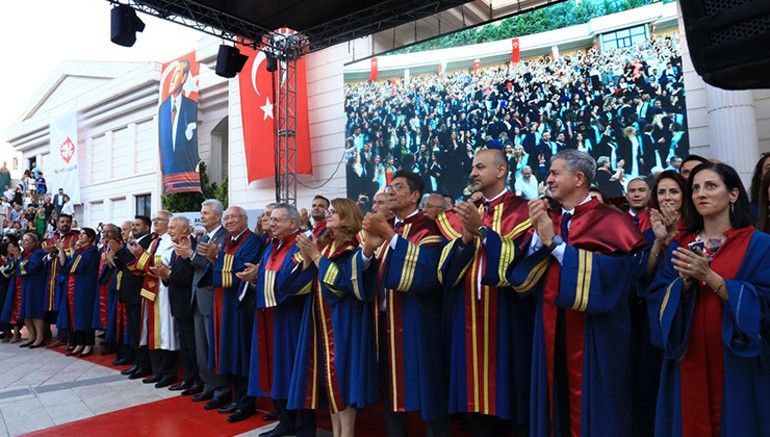 Hayalini kurduğunuz gelecek için doğru üniversite hangisi Üniversite tercihi yapmadan önce size rehberlik edecek 6 önemli soru