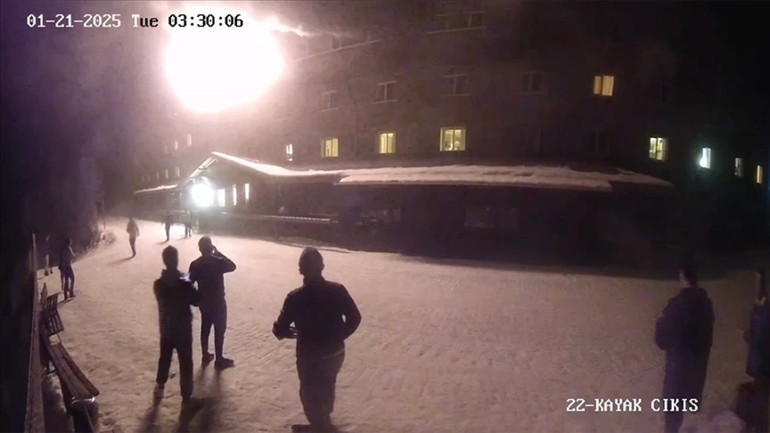 Kartalkaya otel yangınında yeni görüntüler ortaya çıktı Yangın tüpünü kullanmadan kaçmışlar