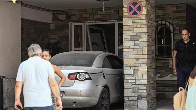 Komşuda şiddetli patlama: En az 3 kilo patlayıcı kullanıldı
