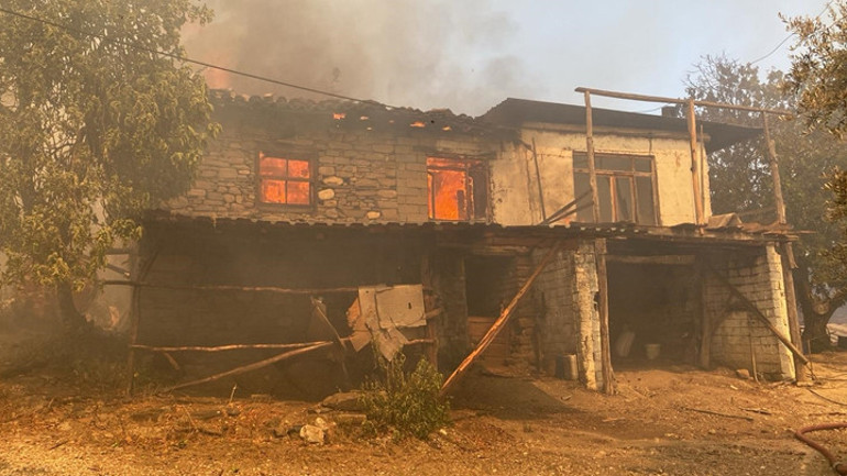 CANLI | Son dakika... Alevlerle mücadelede son durum Orman yangınlarına müdahale sürüyor... Alarm durumundayız