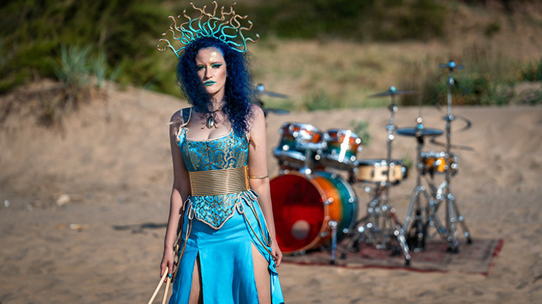 Leyan Senay Afterlife ile mitolojik yolculuğa çıkarıyor