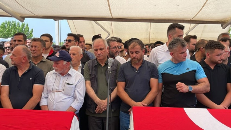 Yeşil vatan için gönüllü oldu, kaza sonucu yaşamını yitirdi... Acılı evlattan göz yaşartan veda: Bayrağa sarılı tabutunu öpüp ağladı