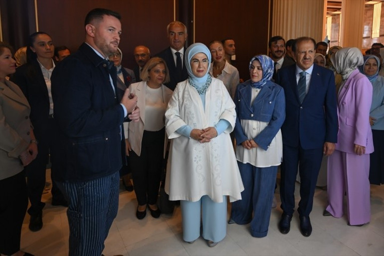 Emine Erdoğan, Bahçedeki Sırlar sergisinin açılışını yaptı