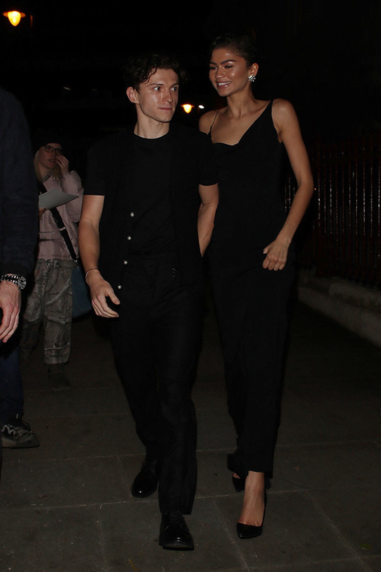 “Çalışmaktan evlenemiyorlar” Ünlü çift düğünlerini erteledi