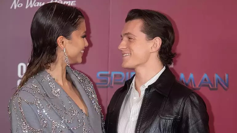 “Çalışmaktan evlenemiyorlar” Ünlü çift düğünlerini erteledi