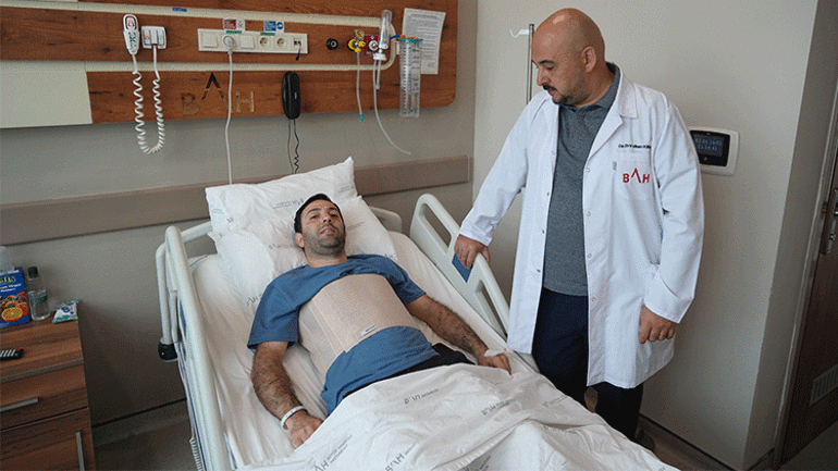 Nadir görülen vaka... Karın ağrısıyla gitti ameliyata alındı Karnından 2 buçuk kiloluk kitle çıktı