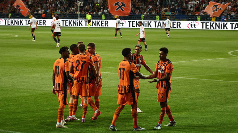 Beşiktaşın Shakhtara yenilip Avrupa Ligine vedası sonrası Güntekin Onaydan sert sözler: Olağanüstü hal ilan etmeli