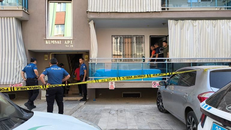 Denizlide kan donduran vahşet Polis memuru, eşini ve iki çocuğunu öldürüp intihar etti