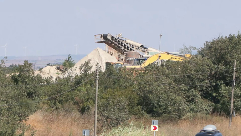 Silivrideki göçükten acı haber Kepçe operatörünün cansız bedeni bulundu