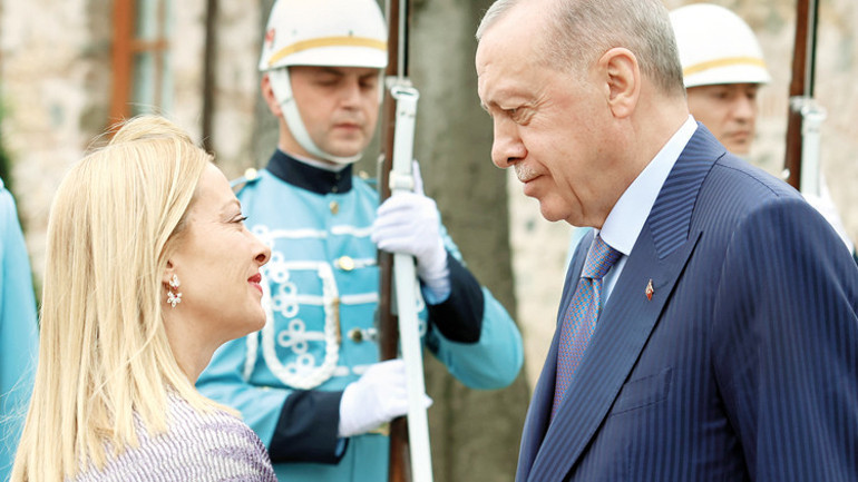 Üçlü zirve Komşu’yu korkuttu: Meloni Atina’ya sırtını döndü