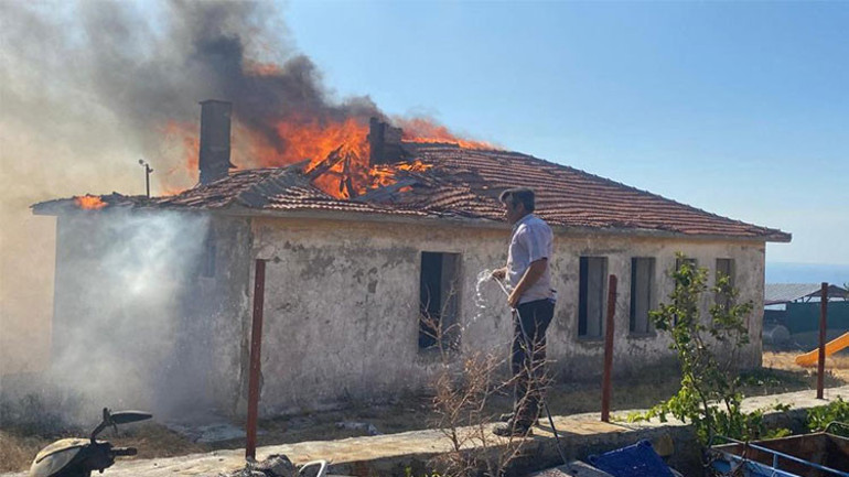 Çanakkaledeki yangında 1400 hektar alan zarar görmüştü... Yangını akli dengesi yerinde olmayan 2 kişi çıkarmış