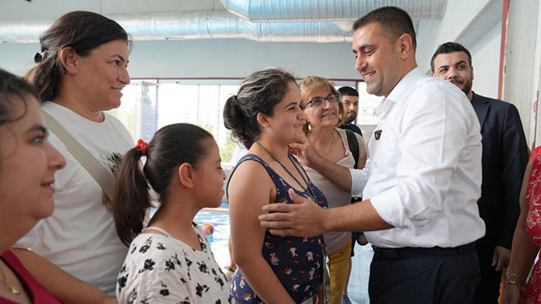 Çukurova’da engel yok… Güney Kore’den sevgi getirdiler