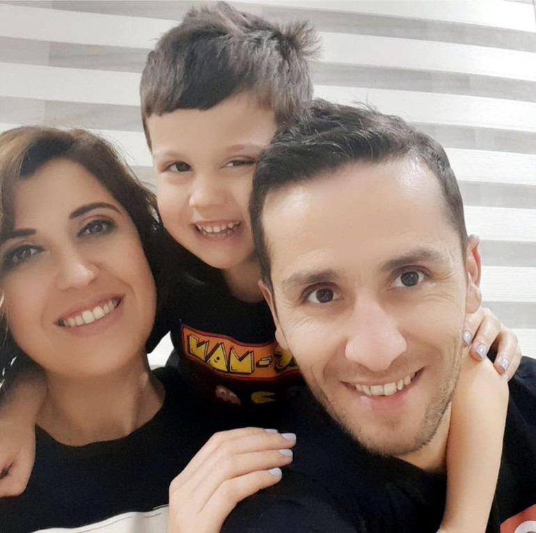 Edirnede vahşet Eşini ve 9 yaşındaki oğlunu boğarak öldürdü | Bıçakla intihar girişiminde bulundu