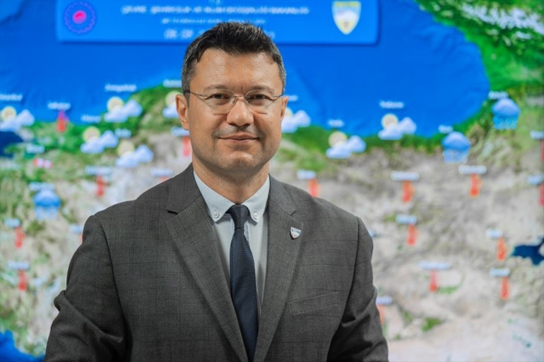Aşırı sıcak hava, sağanak, ve kuvvetli rüzgar... Meteoroloji bölge bölge, gün gün açıkladı