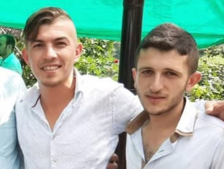 Vahşet evi 2 arkadaşını öldürüp polise teslim oldu