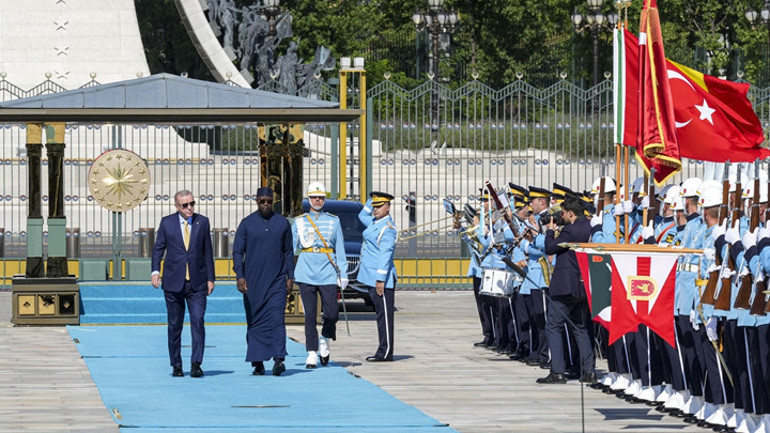 Cumhurbaşkanı Erdoğan, Senegal Başbakanı Sonkoyu resmi törenle karşıladı