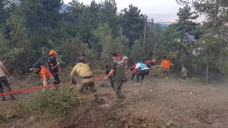 Karabük’te yangın ormanı Alevlerden son anda kurtulan işçinin sorduğu ilk soru duygulandırdı