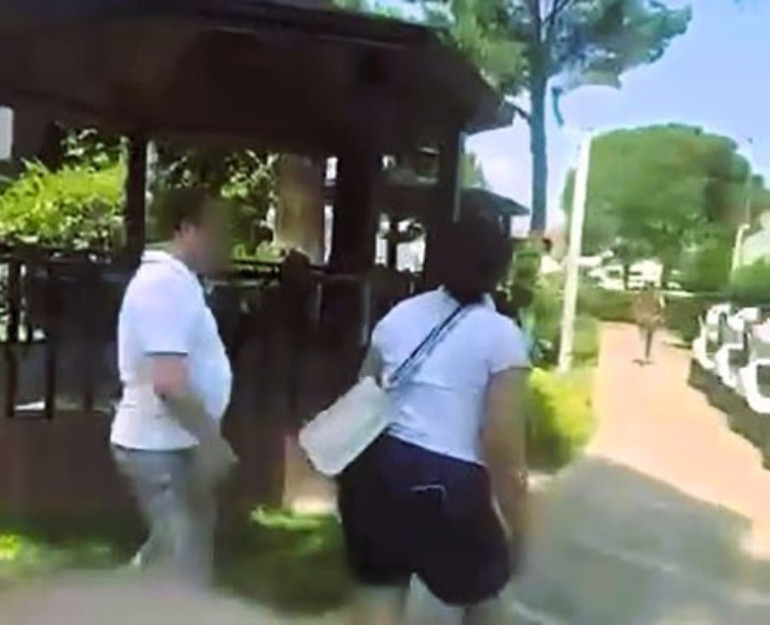 Aldatıldığından şüpheleniyordu... Eşini parkta sevgilisiyle bastı; ortalık karıştı