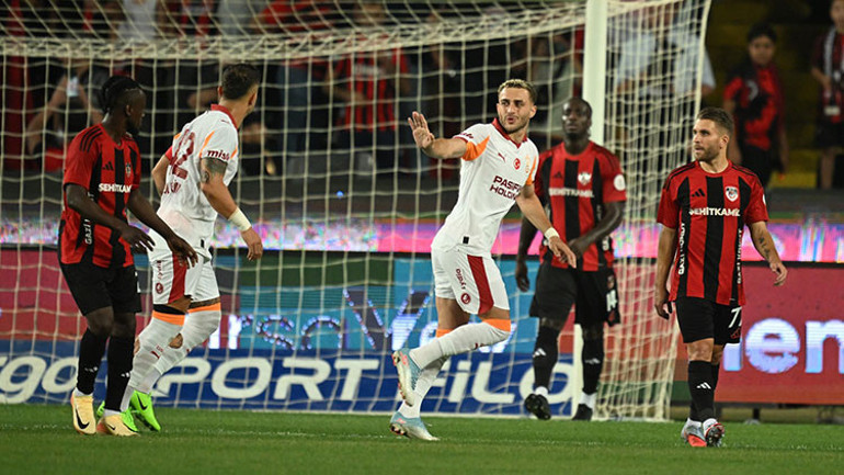 Galatasarayda Barış Alper Yılmaz sazı eline aldı, 5 dakikada her şeyi değiştirdi: Yıllar sonra bir ilk