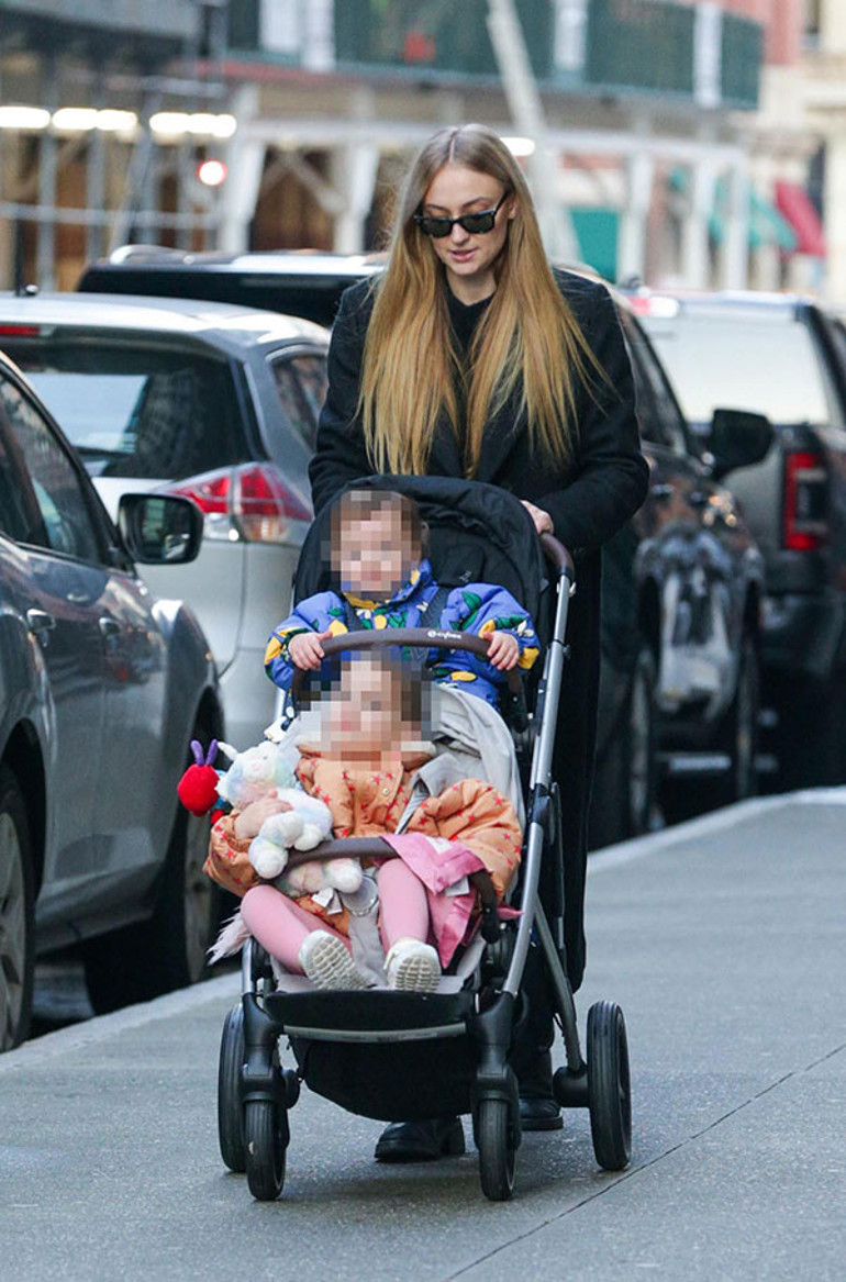 ‘İki kızını unuttun’ diyenlere ateş püskürdü… ‘Biraz da gidip babalarına sorun