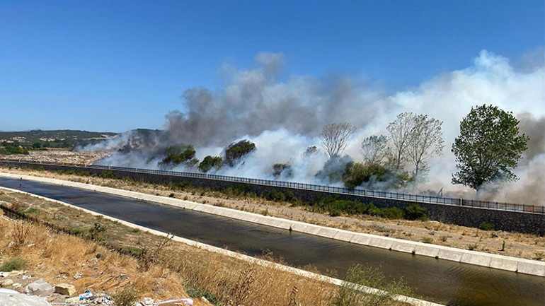 Çanakkale, Bolu ve Manisada orman yangını... Çanakkale Havalimanı uçuşa kapatıldı: Villalar küle döndü Manisa’da bir gözaltı