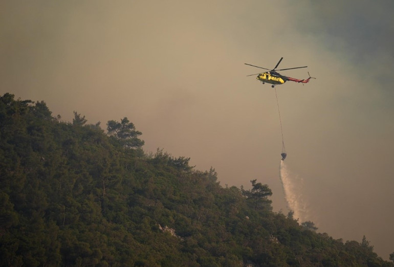 Son dakika... İzmir, Manisa ve Antalyada orman yangını 3 kişi gözaltına alındı