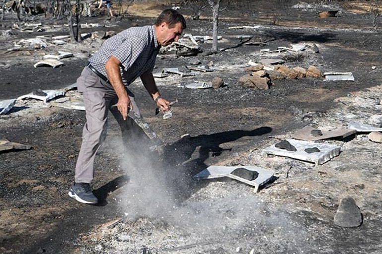 Son dakika... İzmir, Manisa ve Antalyada orman yangını 3 kişi gözaltına alındı