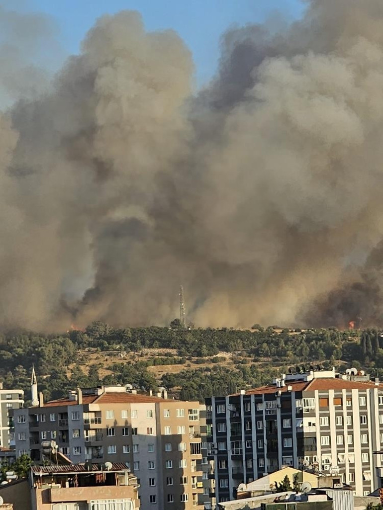 Son dakika... Mersin ve Hatayda ormanlık alanda yangın çıktı Yerleşim alanları tahliye ediliyor, alevlerle mücadele sürüyor...