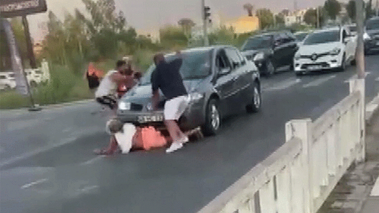 Alkollü sürücü önce çarptı sonra kaçmaya çalışırken üzerinden geçti... İngiliz turist bir hafta sonra hayatını kaybetti