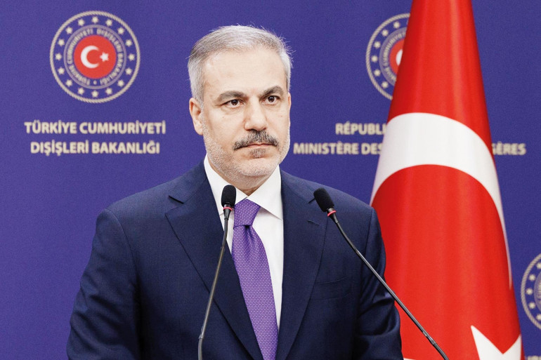 Vay vay vay Topuklu Efe AK Parti’ye geçiyor